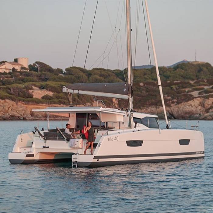 Fountaine Pajot Isla 40